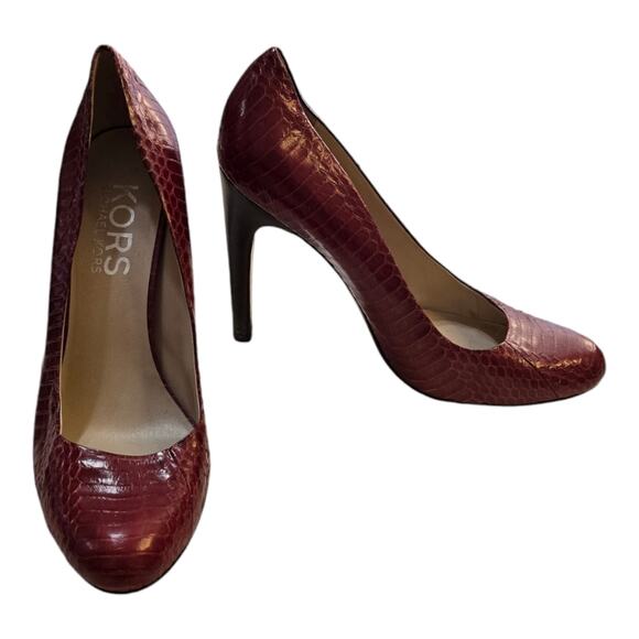 MICHAEL Kors Gorgeous Red Snakeskin Leather Heels Pumps Size 10 - Picture 1 of 10